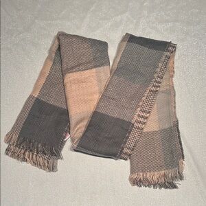 ONLY Pink and Dark Gray Acrylic Plaid Fringe Scarf